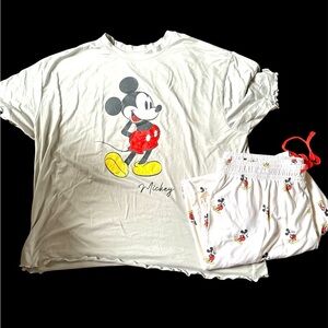 DISNEY- Mickey Mouse Pajama Set. Crop Pant w/ T-Shirt. Size 12/14. Elastic waist